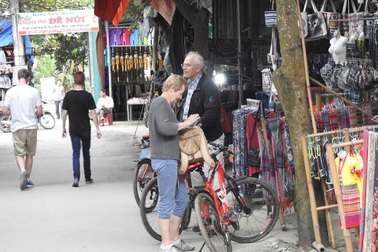 "Kiếm sát thương" không còn bày bán ở Bản Lác - Mai Châu