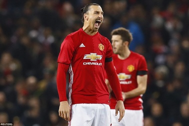 Vùi dập West Ham, MU vào bán kết League Cup