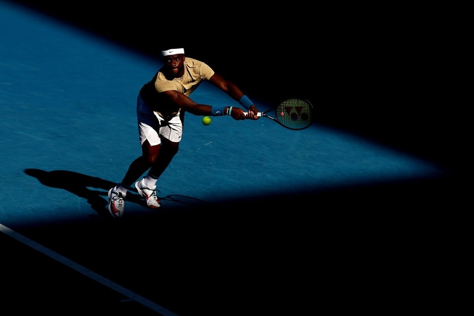 Australian Open: Djokovic thắng nhọc nhằn trước đối thủ 23 tuổi - 1 Australian Open: Djokovic thắng nhọc nhằn trước đối thủ 23 tuổi - 1
