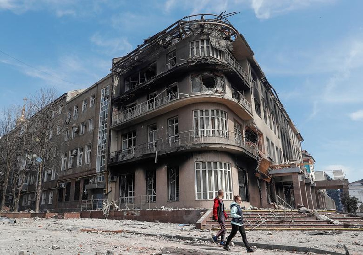 Cảnh đổ nát ở chảo lửa Mariupol trước tối hậu thư đầu hàng của Nga - 9 Cảnh đổ nát ở chảo lửa Mariupol trước tối hậu thư đầu hàng của Nga - 9