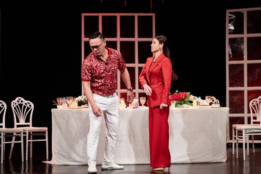 Đạo diễn Nhà hát Tuổi trẻ kể những khó khăn khi dựng "Người lạ hoàn hảo"