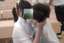 Rụng rời khi học trò "tay không" lao vào... trò chơi tình ái