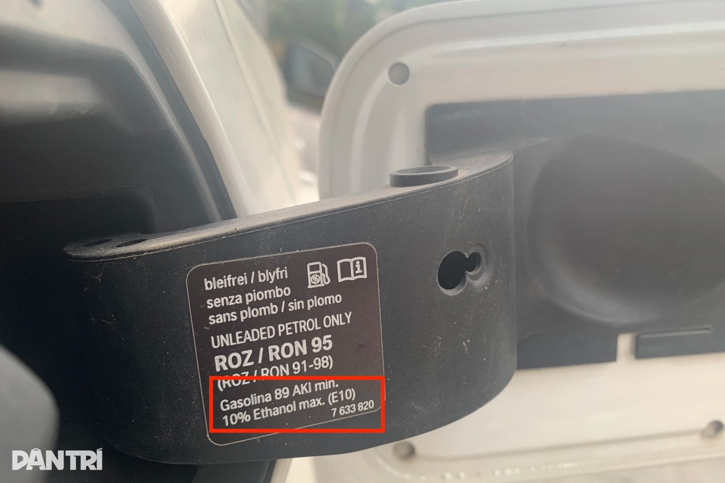 Có hại gì không nếu bơm lẫn xăng E10 vào xe đang dùng xăng A92, A95? - 1 Có hại gì không nếu bơm lẫn xăng E10 vào xe đang dùng xăng A92, A95? - 1