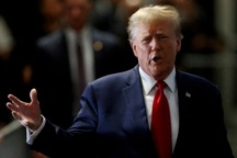 Ông Trump bị phạt 335 triệu USD, đế chế bất động sản gặp đe dọa