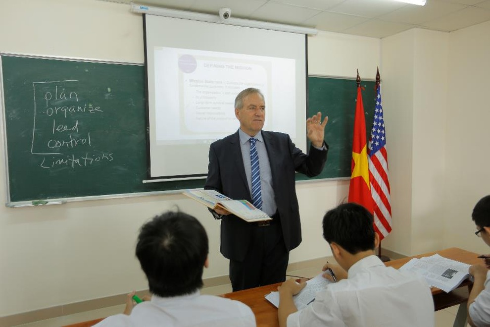 MBA ĐH Lincoln (Hoa Kỳ): Cơ hội nâng tầm của các doanh nhân thành đạt - 2 MBA ĐH Lincoln (Hoa Kỳ): Cơ hội nâng tầm của các doanh nhân thành đạt - 2
