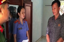 Bắt nhân viên công ty dược trộm hàng và vàng