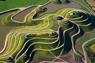 Ngọn đồi hình thiếu nữ khỏa thân hút khách du lịch