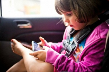 Cách cai nghiện Smartphone ở trẻ nhỏ