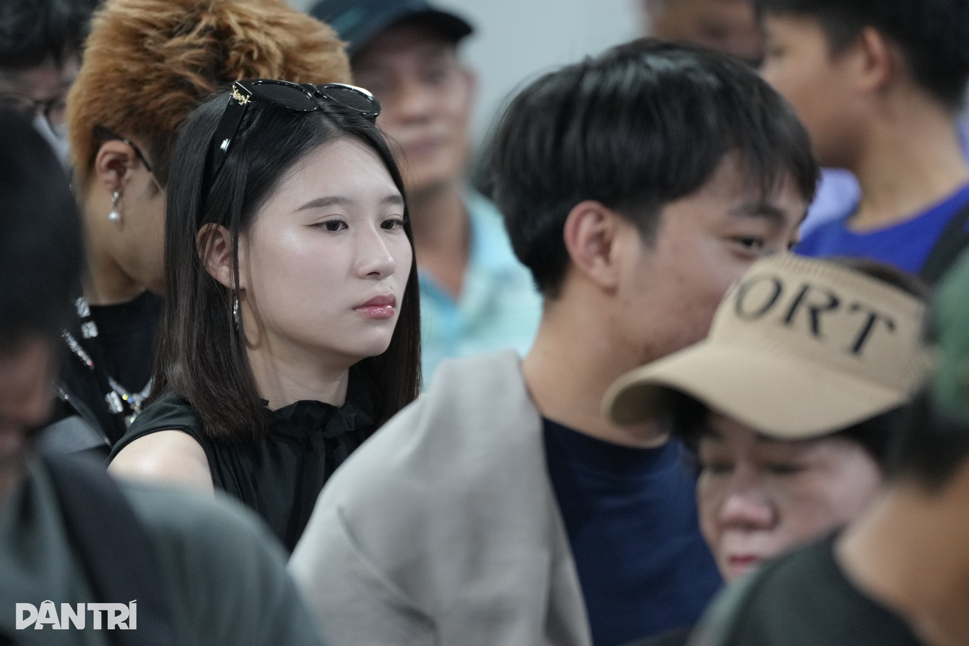 Người dân TPHCM xếp hàng dài đi Metro số 1 trong ngày khánh thành - 3 Người dân TPHCM xếp hàng dài đi Metro số 1 trong ngày khánh thành - 3