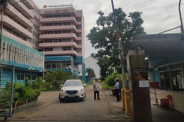 Dừng hoạt động khu cách ly, đóng cửa nhiều điểm liên quan đến ca Covid-19