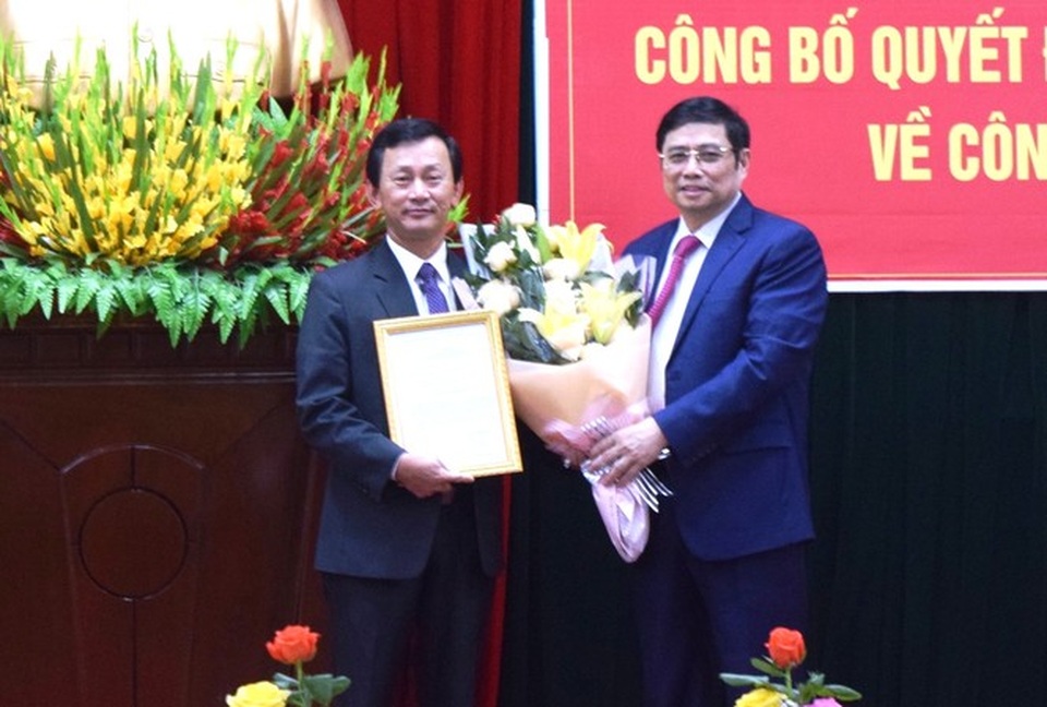 Kon Tum: Công bố quyết định của Bộ Chính trị về công tác cán bộ - 2 Kon Tum: Công bố quyết định của Bộ Chính trị về công tác cán bộ - 2
