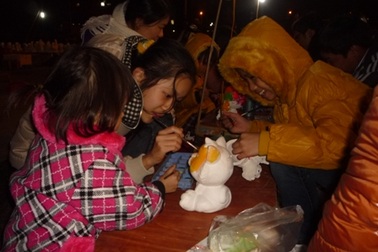 Rủ nhau đi tô tượng đón Tết Tây