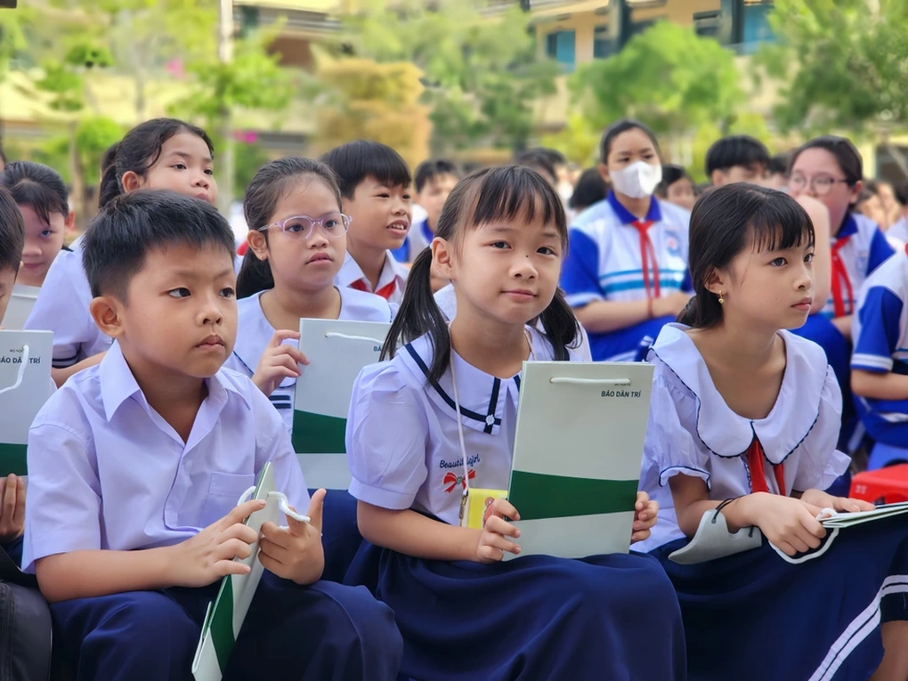 Cần Thơ chi gần 457 tỷ đồng hỗ trợ học phí năm học 2025-2026 - 1