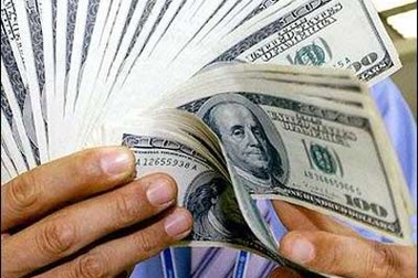 Lương CEO gấp hàng nghìn lần lương nhân viên