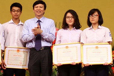 Tuyên dương học sinh giỏi và tập thể, cá nhân tiêu biểu ngành Giáo dục Thủ đô