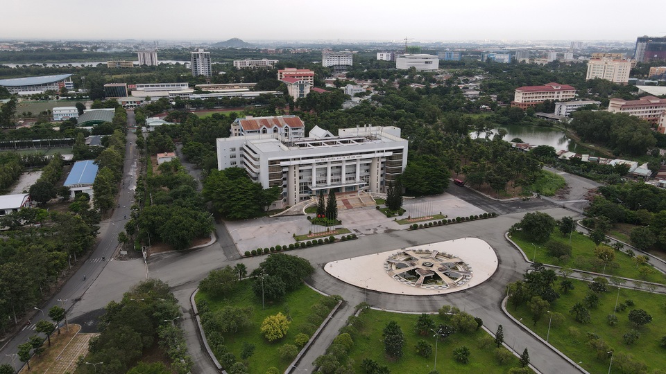 Thành phố Thủ Đức sẽ giúp duy trì vai trò đầu tàu của TPHCM! - 5 Thành phố Thủ Đức sẽ giúp duy trì vai trò đầu tàu của TPHCM! - 5