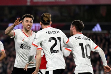 Liverpool chặn bước tiến của "ngựa ô" Nottingham Forest