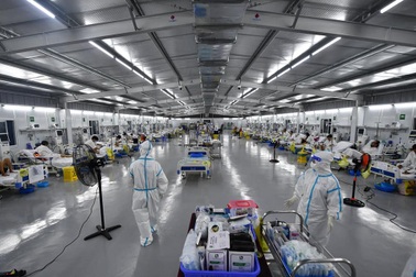 Bên trong Trung tâm hồi sức điều trị Covid-19 BV Việt Đức tại TPHCM