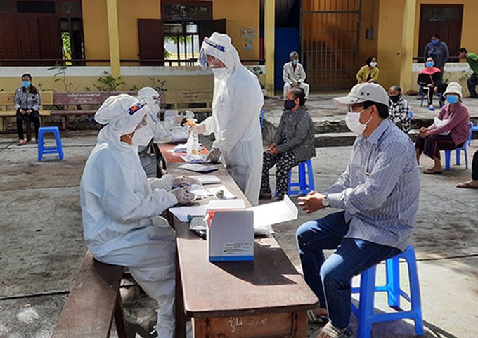 Tối 26/8, Bình Thuận có thêm 103 bệnh nhân xuất viện; Phú Yên có 47 bệnh nhân khỏi bệnh ra viện - Ảnh 2.