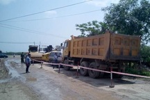 Vụ “nhốt” xe công vụ: Biện pháp bóc tem là chưa phù hợp