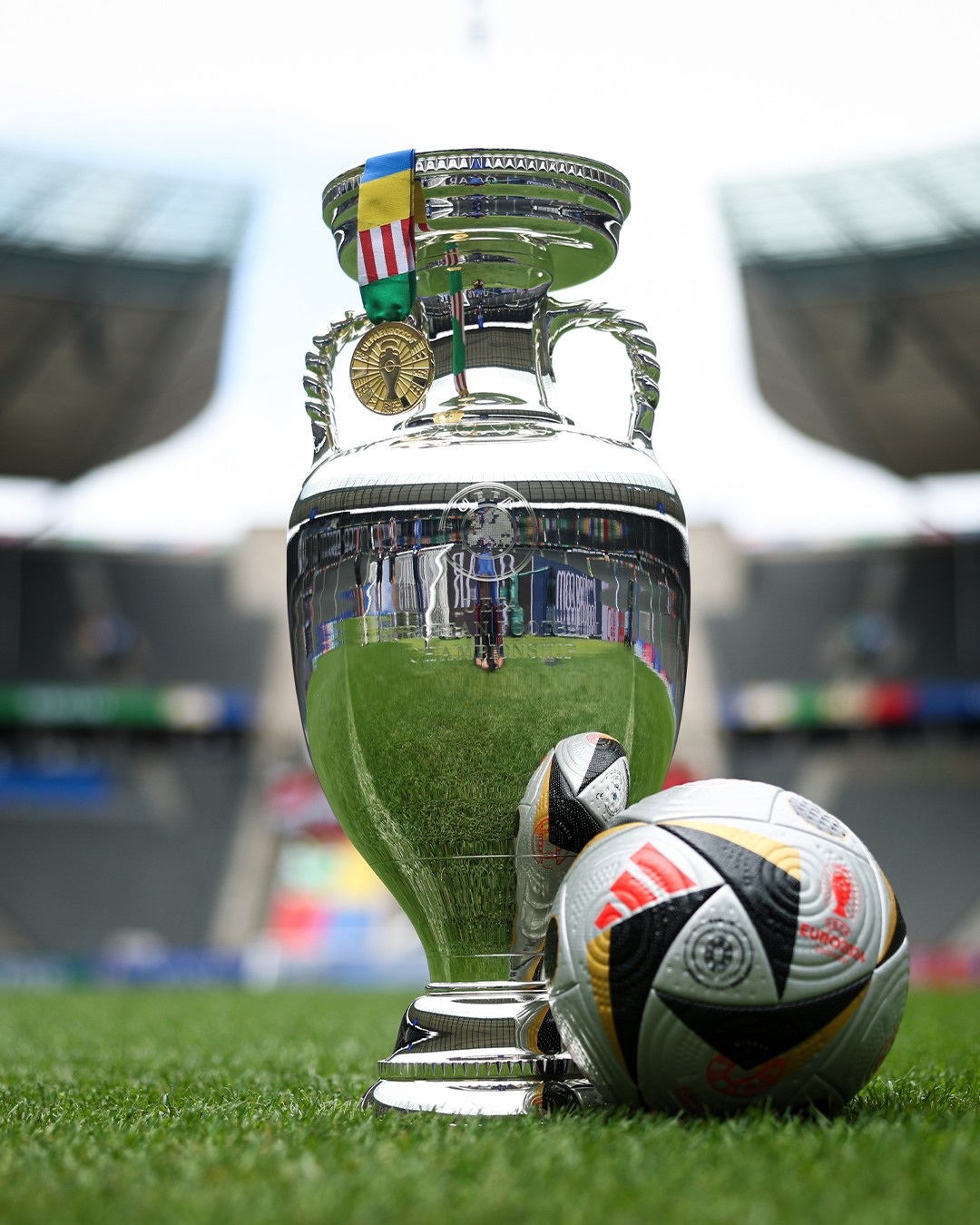 Euro3.jpeg Euro3.jpeg