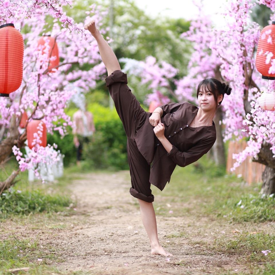 Nữ sinh 17 tuổi đam mê võ thuật, sở hữu thần thái như ngọc nữ - 7 Nữ sinh 17 tuổi đam mê võ thuật, sở hữu thần thái như ngọc nữ - 7