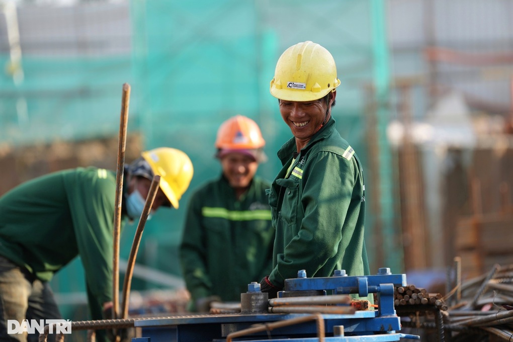 Lãnh đạo Coteccons: Công nhân xây dựng là ưu tiên hàng đầu trong chiến lược bền vững - 5 Lãnh đạo Coteccons: Công nhân xây dựng là ưu tiên hàng đầu trong chiến lược bền vững - 5