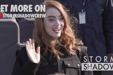 Emma Stone đi xem show diễn của Louis Vuitton