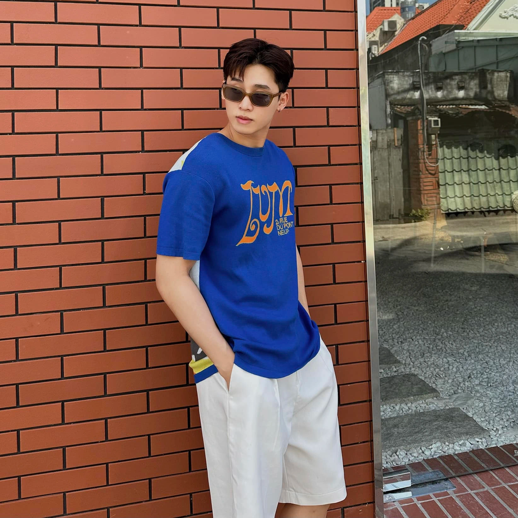 Hot boy SN 2000 điển trai, từng bị từ chối lời tỏ tình là ai? - 3 Hot boy SN 2000 điển trai, từng bị từ chối lời tỏ tình là ai? - 3