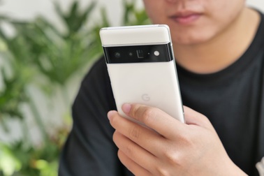 Cận cảnh Pixel 6 Pro tại Việt Nam, giá 38 triệu đồng