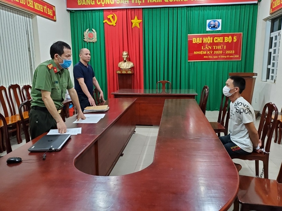 Hành trình 2.000 km truy đuổi kẻ sát hại cô gái 16 tuổi - 5 Hành trình 2.000 km truy đuổi kẻ sát hại cô gái 16 tuổi - 5