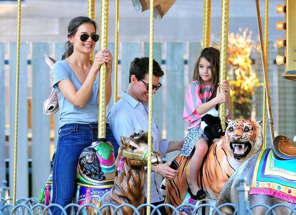 Suri Cruise từ bỏ tên họ của cha để tự lực khởi nghiệp diễn xuất - 3