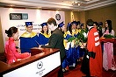 Cử nhân thực hành tại Đại học Thương Mại