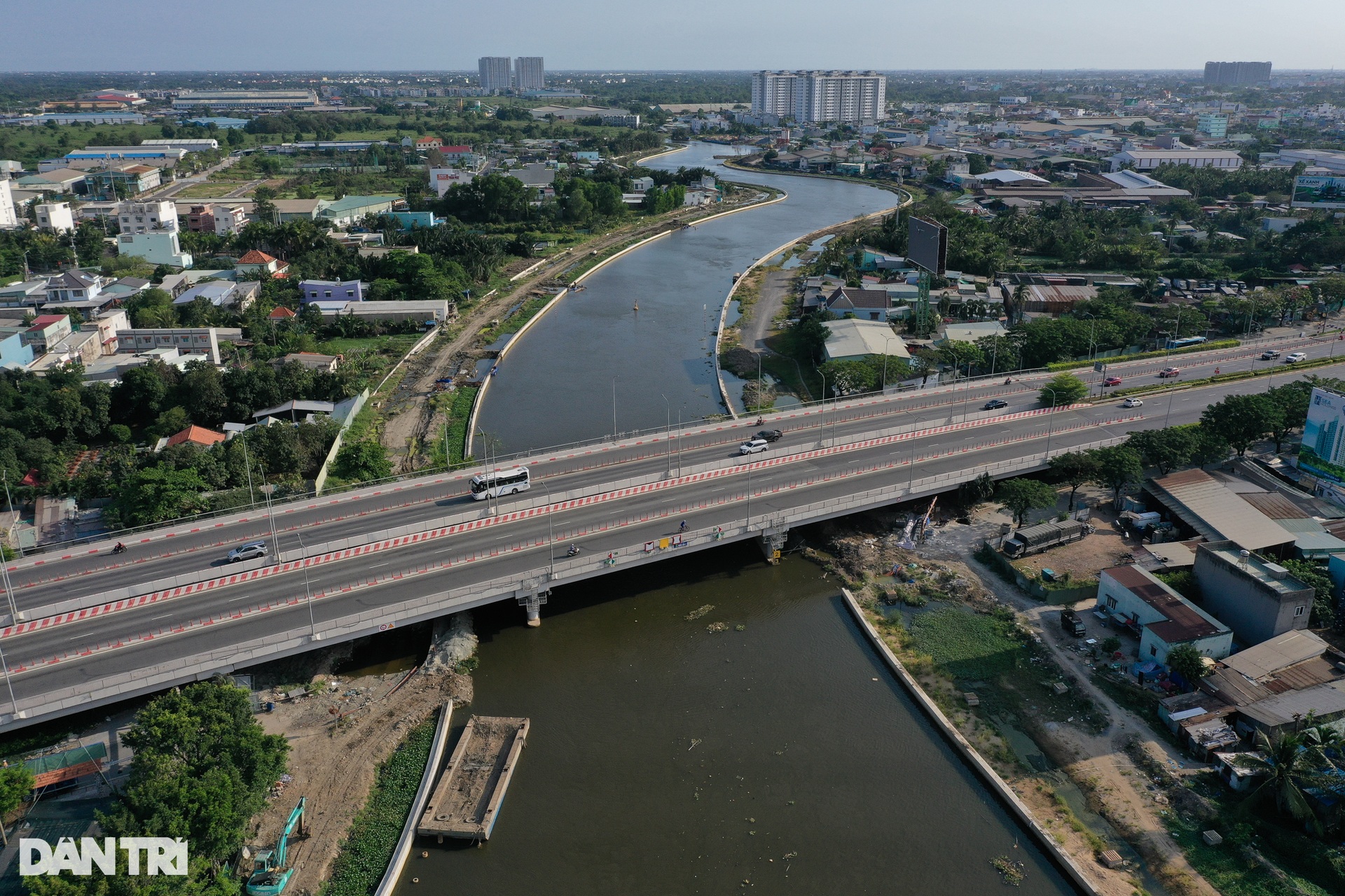 Dòng kênh dài nhất TPHCM hồi sinh sau 2 năm cải tạo - 8 Dòng kênh dài nhất TPHCM hồi sinh sau 2 năm cải tạo - 8