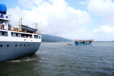 11 ngư dân trên tàu cá bị hỏng máy, thả trôi trên biển