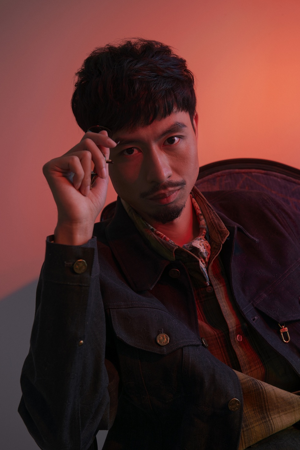 Rapper Đen Vâu: Tôi không khó chịu khi bị hối lấy vợ - 7 Rapper Đen Vâu: Tôi không khó chịu khi bị hối lấy vợ - 7