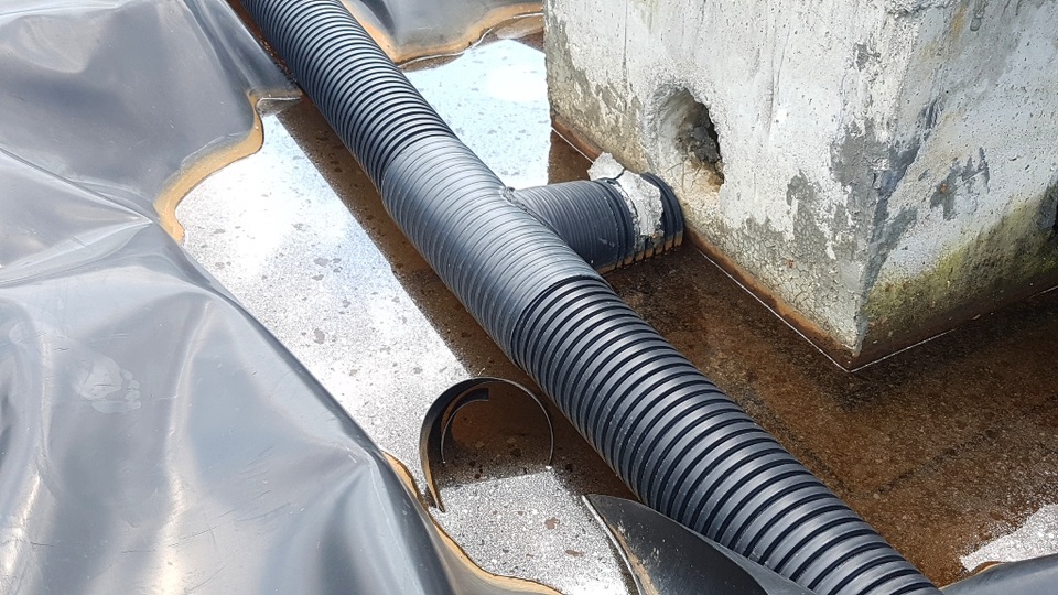 Khu xử lý rác thải hàng chục tỷ đồng chưa làm xong đã hư hỏng - 9 Khu xử lý rác thải hàng chục tỷ đồng chưa làm xong đã hư hỏng - 9