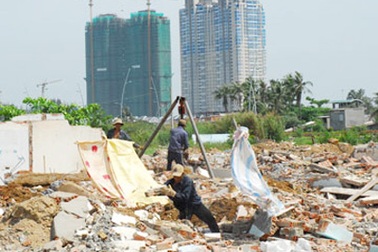 Nhà nước quản lý đất kém vì quá… rộng quyền?!