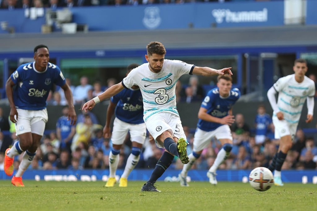 Chelsea và Tottenham chiến thắng, Liverpool vất vả kiếm một điểm - 4 Chelsea và Tottenham chiến thắng, Liverpool vất vả kiếm một điểm - 4