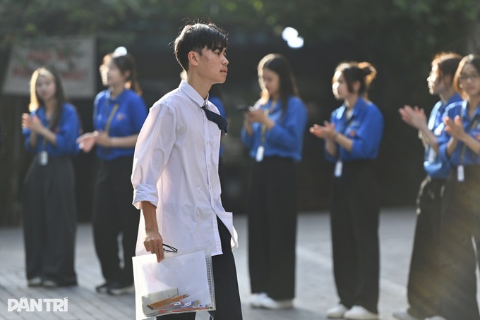 Kỳ thi tốt nghiệp đầu tiên theo chương trình mới: “Cái bẫy” của 2+2 - 1 Kỳ thi tốt nghiệp đầu tiên theo chương trình mới: “Cái bẫy” của 2+2 - 1