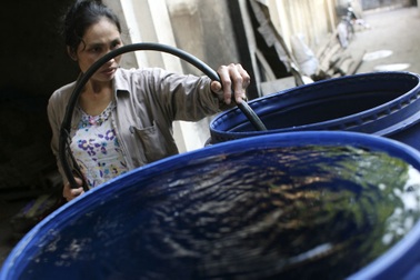 Vui - buồn cùng nước