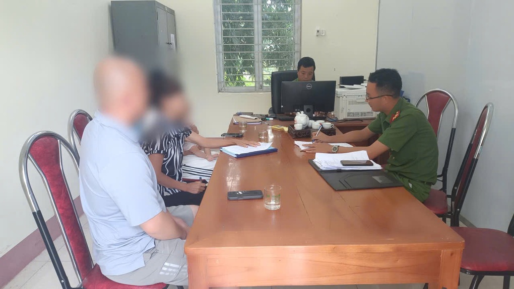 Bị phạt 5 triệu đồng vì không khai báo tạm trú cho bạn trai của con gái - 1 Bị phạt 5 triệu đồng vì không khai báo tạm trú cho bạn trai của con gái - 1