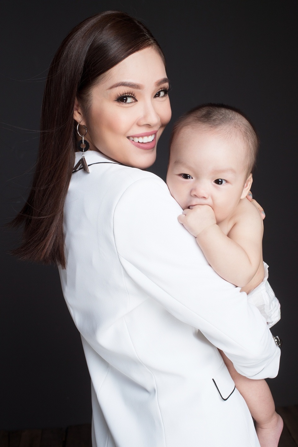 Những thiên thần nhí đáng yêu của sao Việt - 4