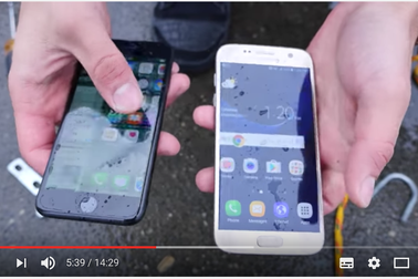 iPhone 7 và Galaxy S7 edge, máy nào chống nước tốt hơn?