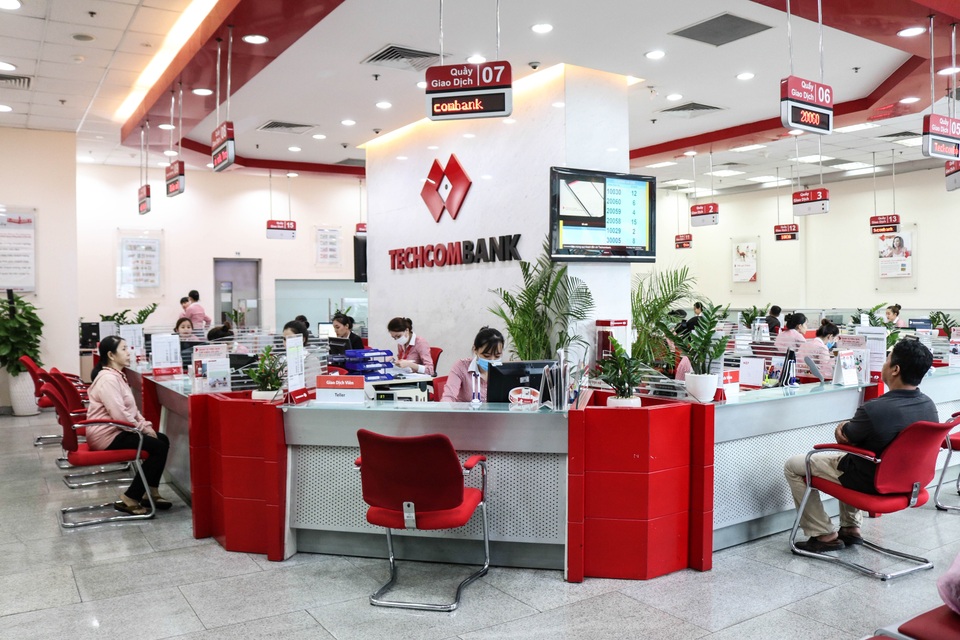 Techcombank xếp thứ 2 trong top 10 thương hiệu dẫn đầu về dịch vụ tài chính - 1 Techcombank xếp thứ 2 trong top 10 thương hiệu dẫn đầu về dịch vụ tài chính - 1