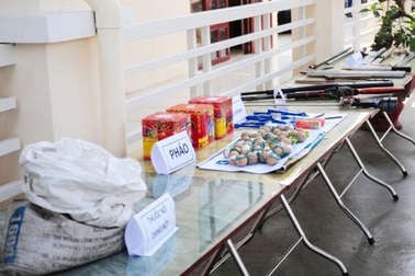 Tiêu hủy các loại vũ khí, vật liệu nổ do nhân dân giao nộp