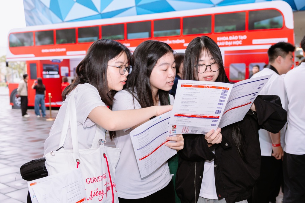 Học dự bị đại học từ lớp 10: Lối đi sớm cho học sinh Việt vào đại học quốc tế - 1 Học dự bị đại học từ lớp 10: Lối đi sớm cho học sinh Việt vào đại học quốc tế - 1