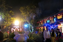 Nô nức lễ chùa, xin lộc đầu năm