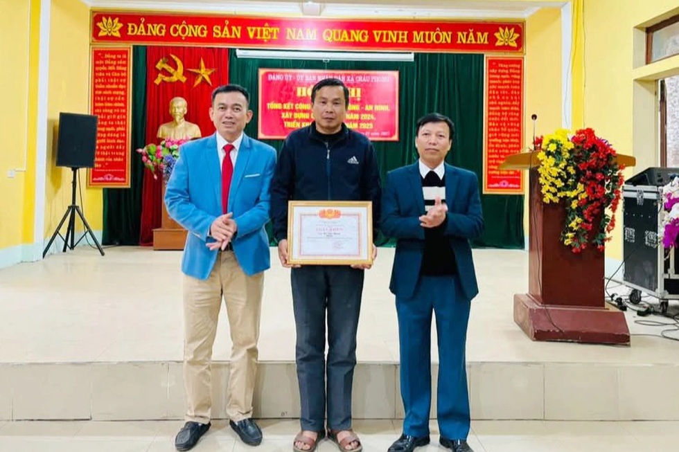 Chuyện bình thường với người đàn ông nhiều lần cướp cơm hà bá - 4 Chuyện bình thường với người đàn ông nhiều lần cướp cơm hà bá - 4