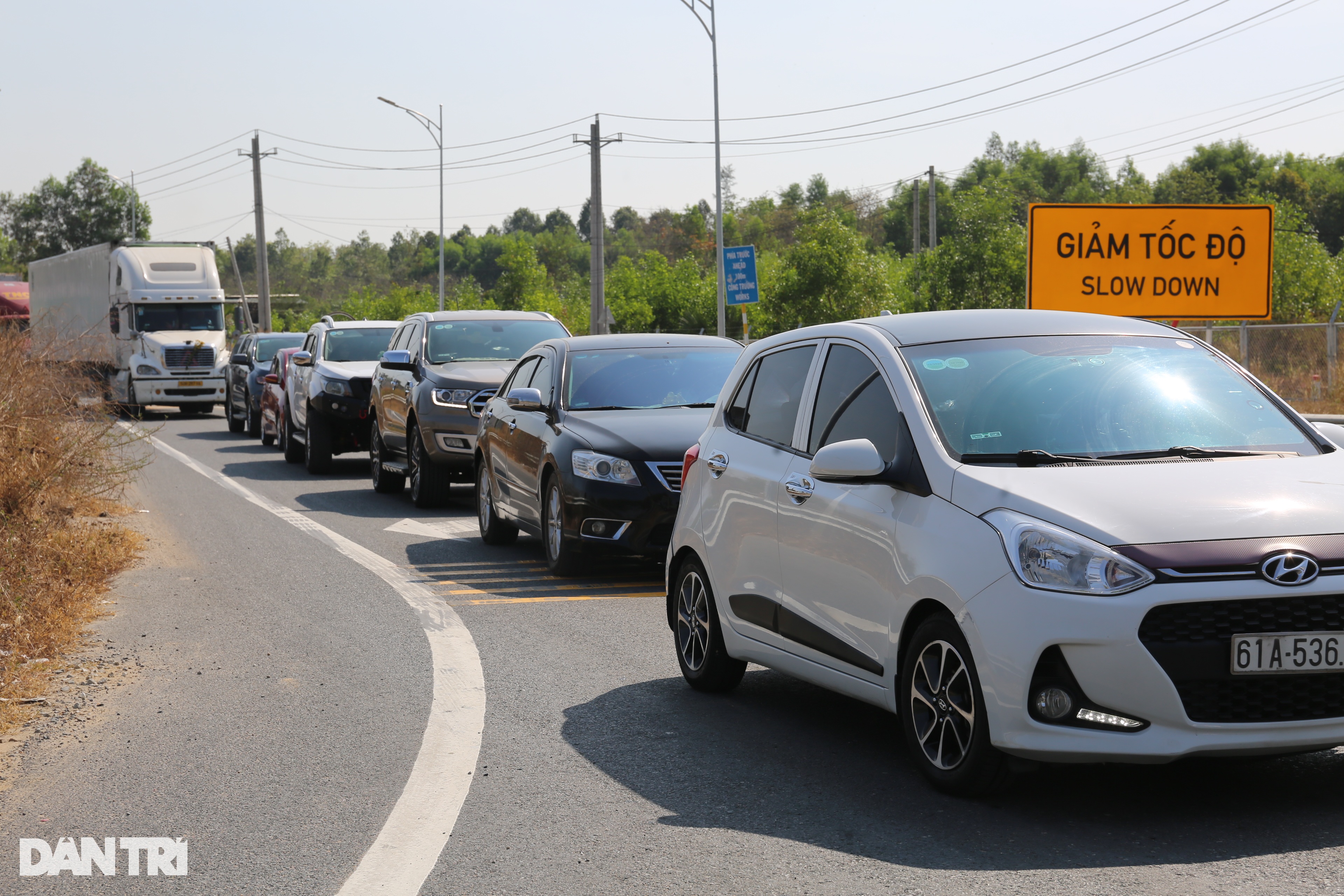 Tai nạn trên cao tốc Phan Thiết - Dầu Giây, kẹt xe kéo dài ngày cận Tết - 10